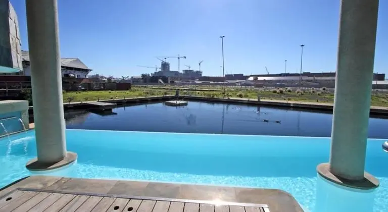 702 Canal Quays - Havuz
