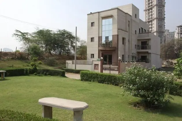 7110 Residency