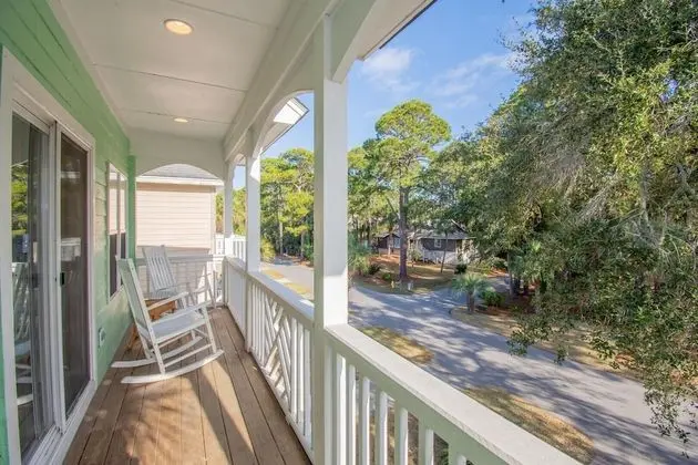 712 Bonito Dr