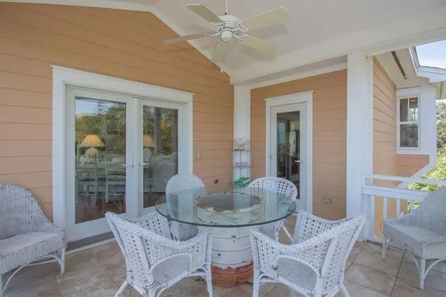 717 Pompano