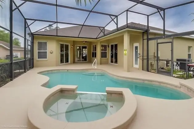 732bd 4 Bedroom Villa by Redawning