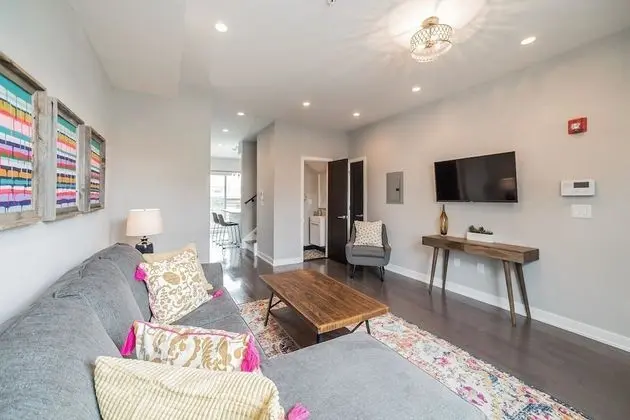 755 Capitol - C in Philadelphia - Oda