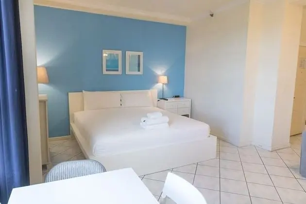 778 Studio Apartment Hollywood - Oda