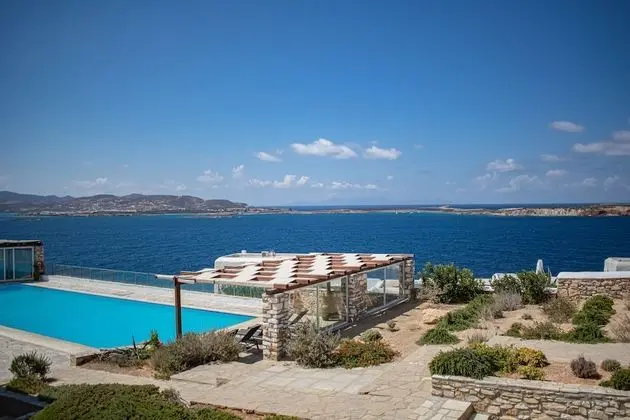 Villa 78 m2 in Agia Irini, 350 Meter to the Beach for 4 Guests With Pool Access