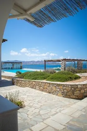 Villa 78 m2 in Agia Irini, 350 Meter to the Beach for 4 Guests With Pool Access - Dış Mekan