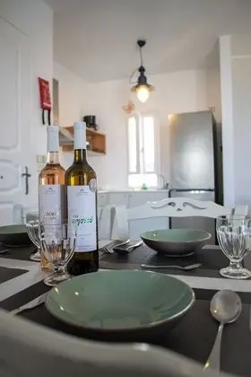 Villa 78 m2 in Agia Irini, 350 Meter to the Beach for 4 Guests With Pool Access - Yerinde Yemek