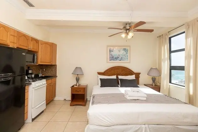 784 Ocean View Hollywood Beach - Oda