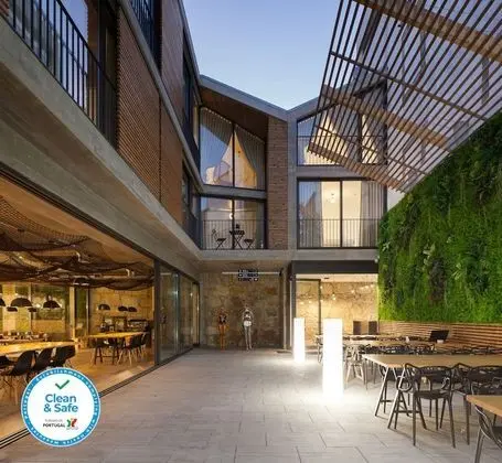 7g Roaster Apartments