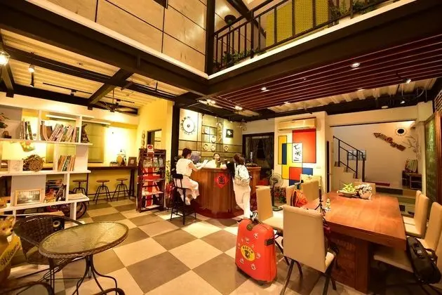 7M2 Hostel