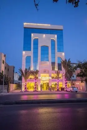 7th Star Hotel Suites