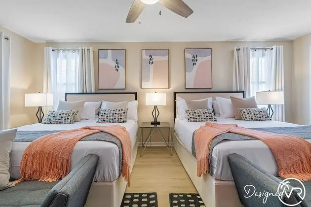8 BR Heated Pool & Soccer Field - Oda