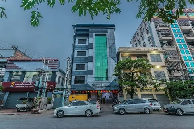 Hotel 8