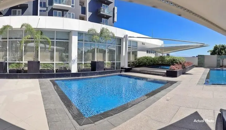 8 Newtown Boulevard by SIET