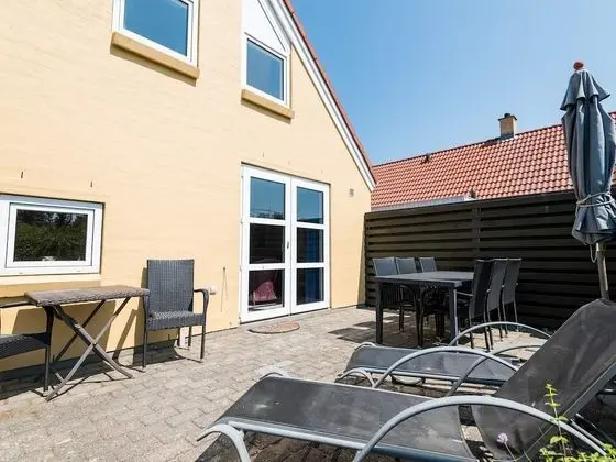 8 Person Holiday Home on a Holiday Park in Blåvand