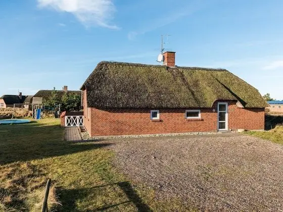 8 Person Holiday Home on a Holiday Park in Blåvand