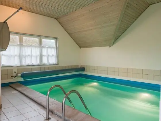 8 Person Holiday Home on a Holiday Park in Fanø