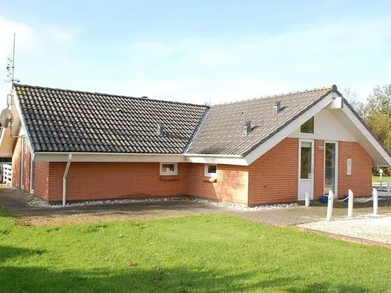 8 Person Holiday Home on a Holiday Park in Hemmet
