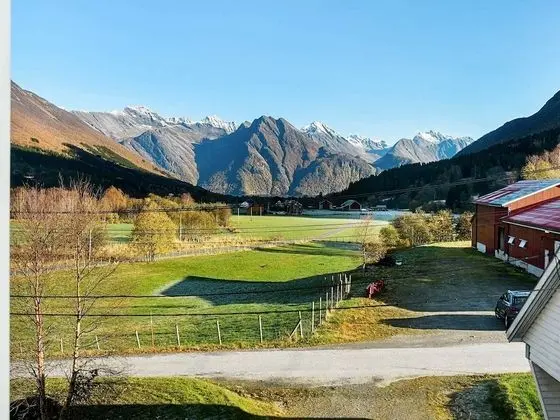 8 Person Holiday Home in Sæbø