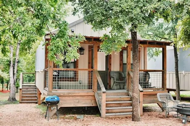 8 Son's Geronimo - Birdhouse Cabin - Öne Çıkan Resim