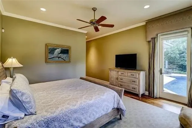 8 W. Beach Lagoon at The Sea Pines Resort - Oda
