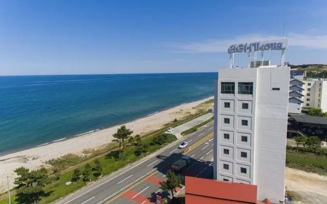 8 Hotel