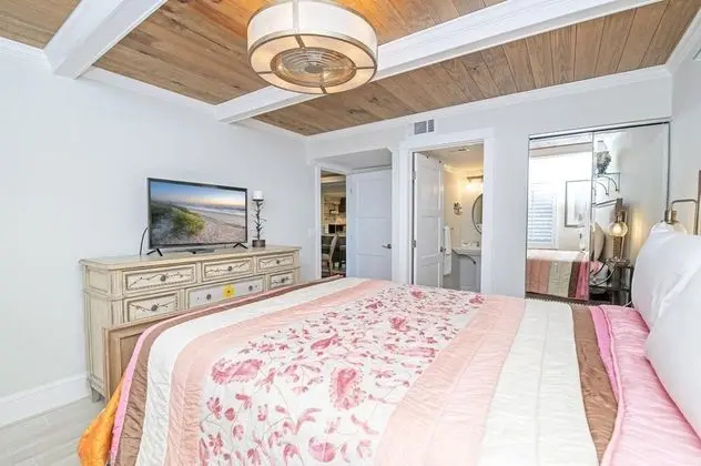 8114 Ocean Front 1st Floor - Oda