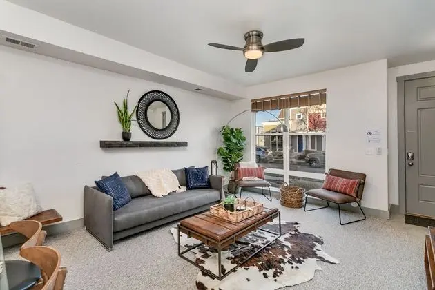 827 Heschel St Unit B