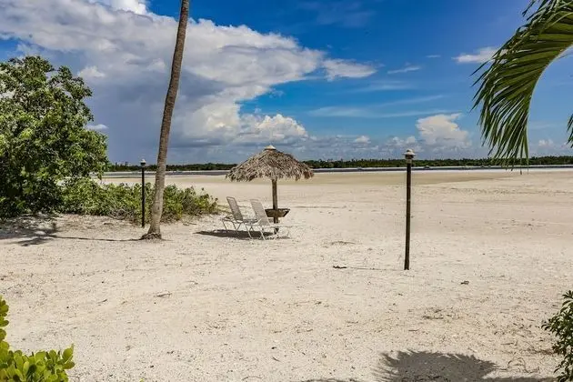 8297 Estero - Plaj