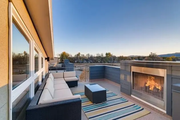 844 Jerome St Unit 1