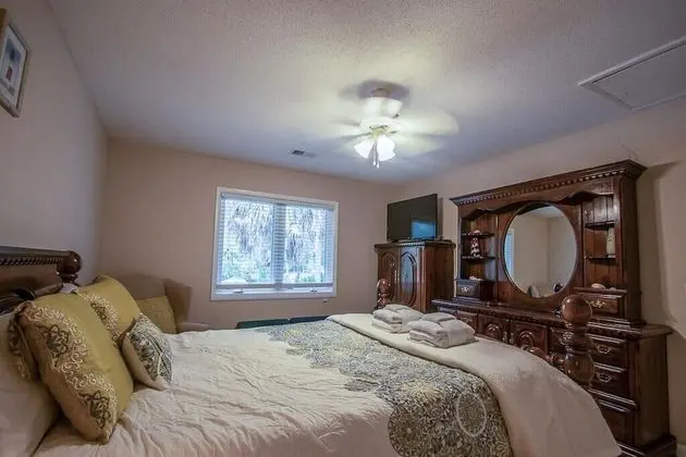 844 Marsh Dunes - Oda