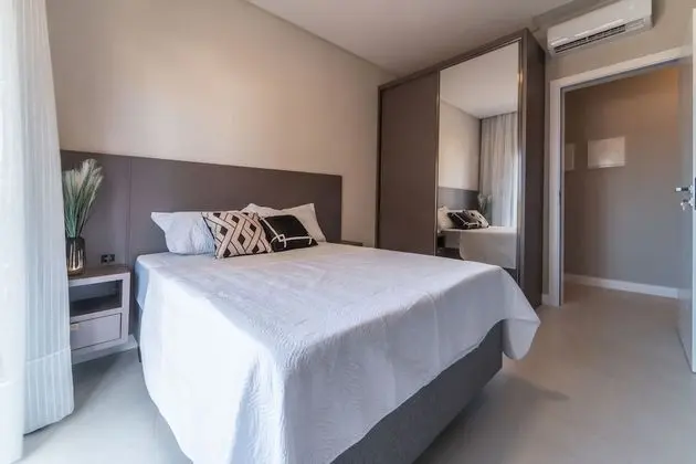 864 - Aluguel Apartamento em Bombinhas