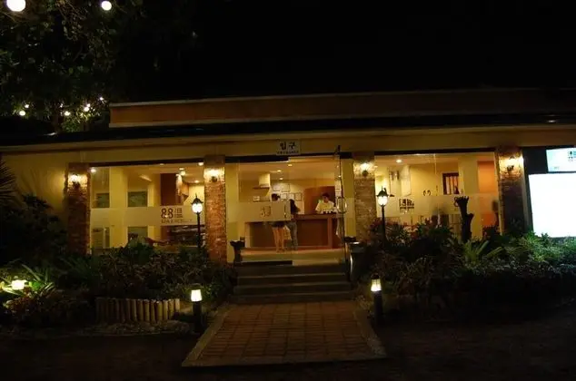 88 Hotspring Resort - Lobi