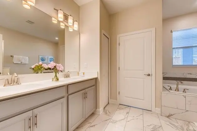8801 IC Champions Gate - Luxury 8 Bed Single Family - Oda