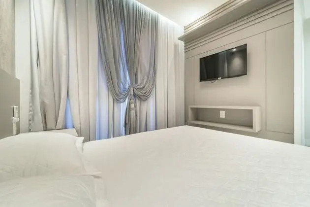 884 - Aluguel apartamento 3 quartos - Oda