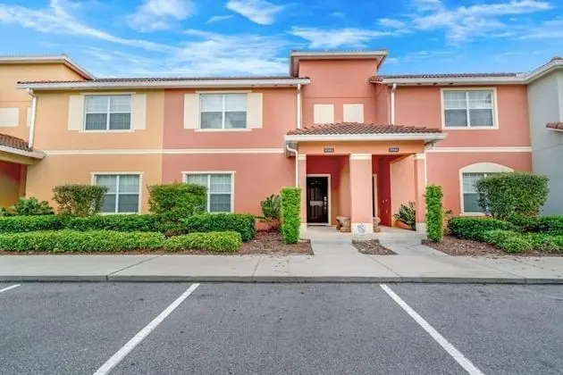 8944cuban 4 Bedroom Townhouse by Redawning