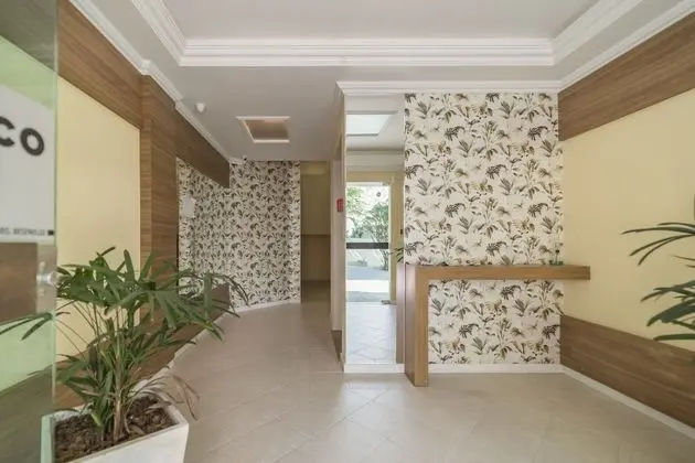 896 - Cobertura com piscina e vista mar