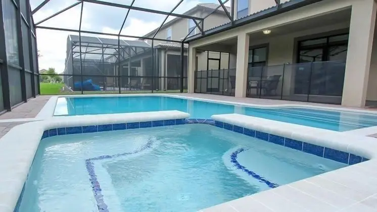 8BR 5BA Pool Home In ChampionsGate
