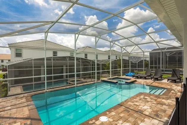 8BR ChampionsGate Pool Home w MTheater - Havuz