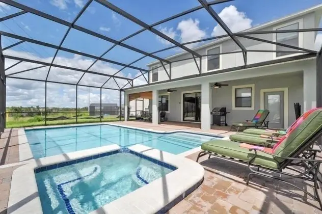 8BR Pool Home wTheatre