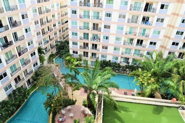 8th Floor Pool View Condo at Park Lane Resort