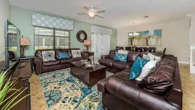 9 BR Pool Home In ChampionsGate