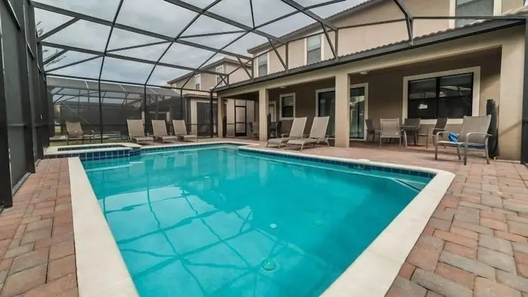 9 BR Pool Home In ChampionsGate