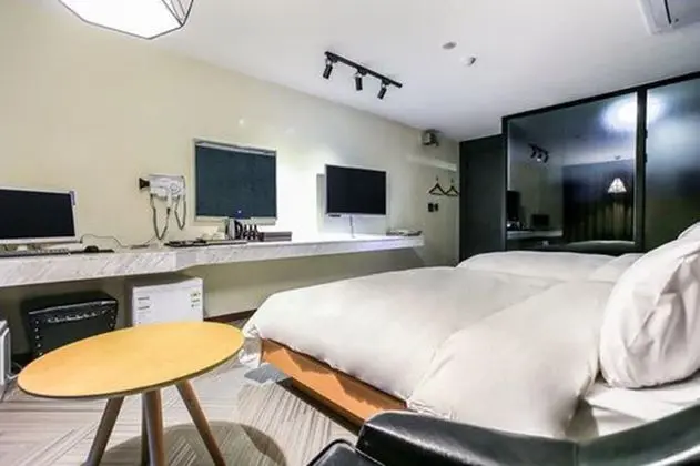 Hotel 9 in Dongdaemoon