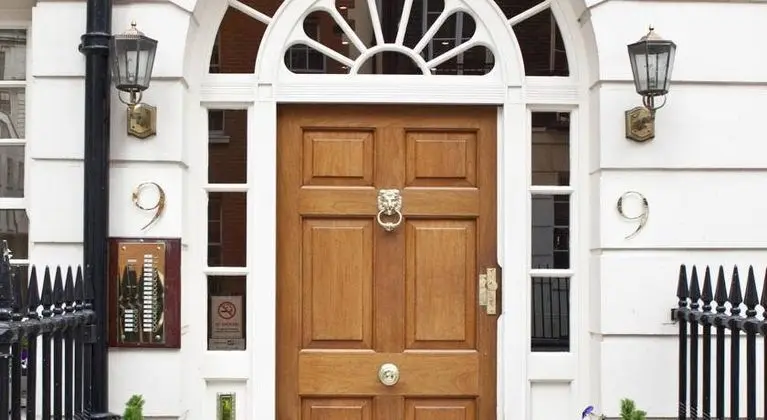 9 Hertford Street