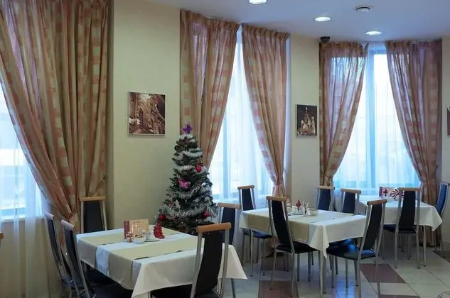 9 Owls Hotel - Yerinde Yemek