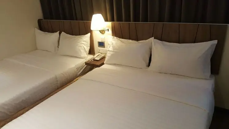 9 SQUARE HOTEL SRI KEMBANGAN - Öne Çıkan Resim