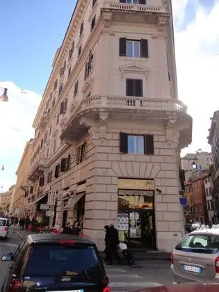 900 Liberty Guest House