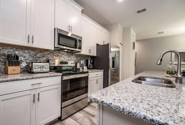 9043dd-the Retreat at Championsgate - Mutfak
