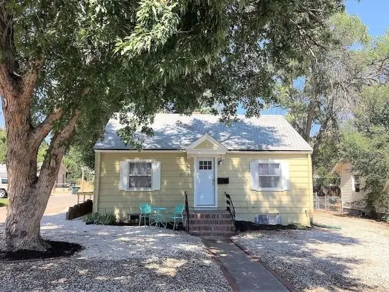 915 Twenty-third St Upper