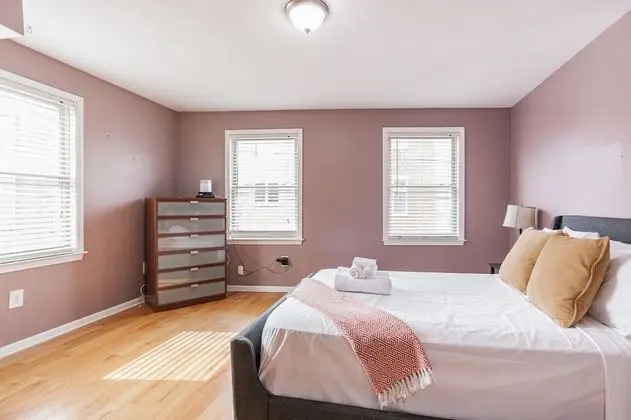 917 S 8th St. · Stylish 3 Bedroom Home in Bella Vista - Oda